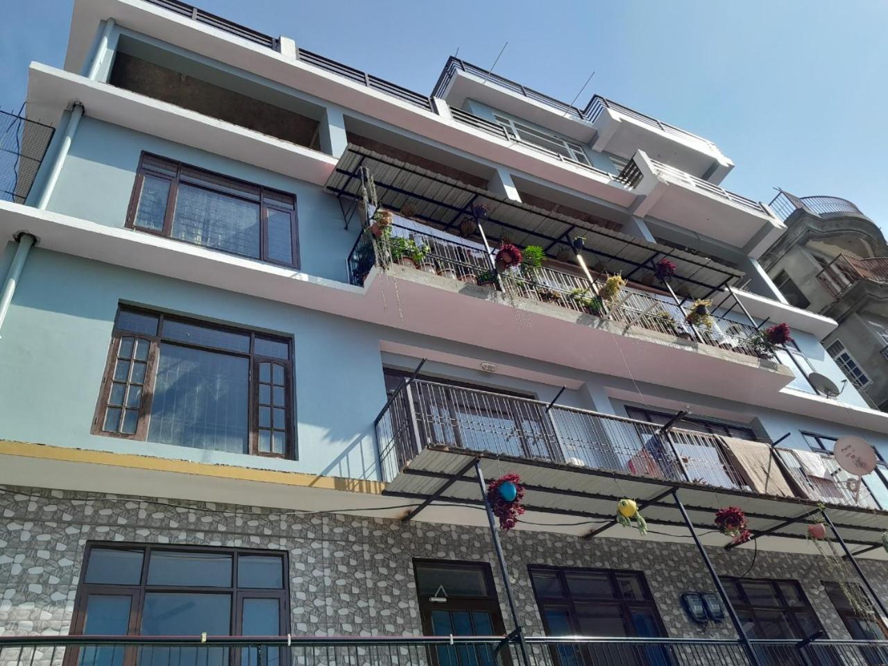 Apartamento Mountain And Peace Shimla Exterior foto